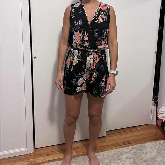 S/M romper with matching belt. V neckline super cute. - Picture 1 of 2